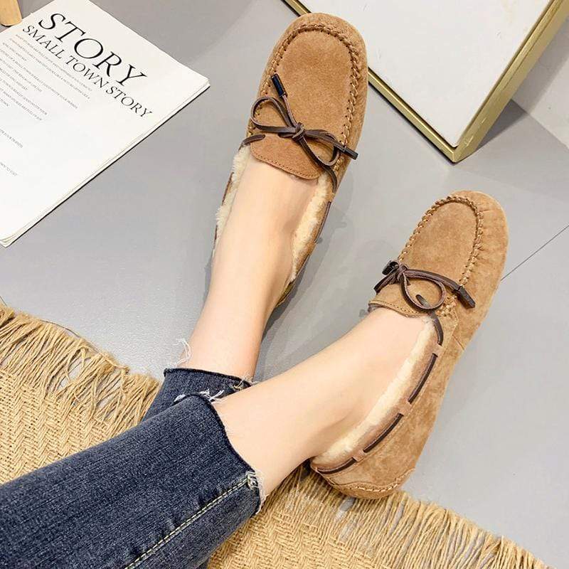 UGG Ozsnow Premium Moccasin - Image 11
