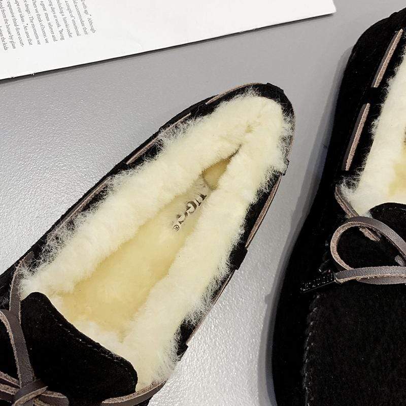 UGG Ozsnow Premium Moccasin - Image 26