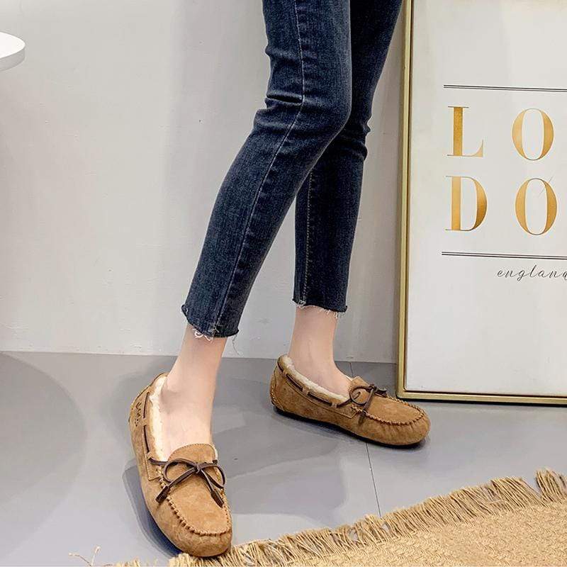 UGG Ozsnow Premium Moccasin - Image 8