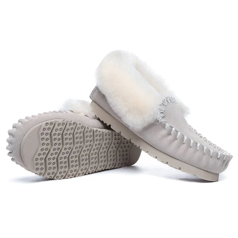 UGG Premium Traditional Moccasin - Image 10